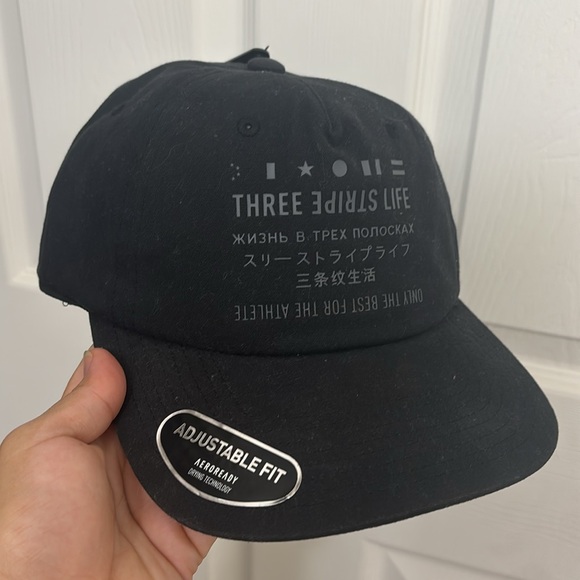 NWT black Adidas cap - Picture 2 of 4